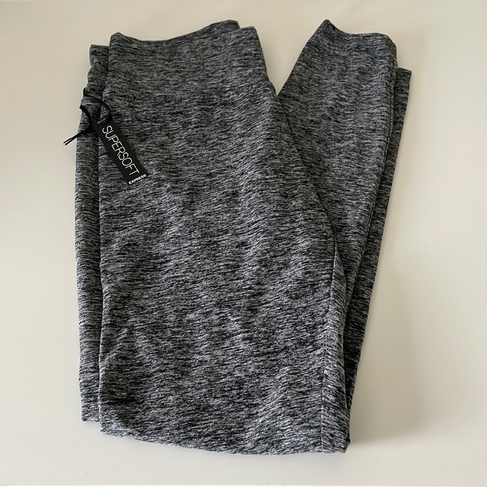 Express supersoft legging NWT